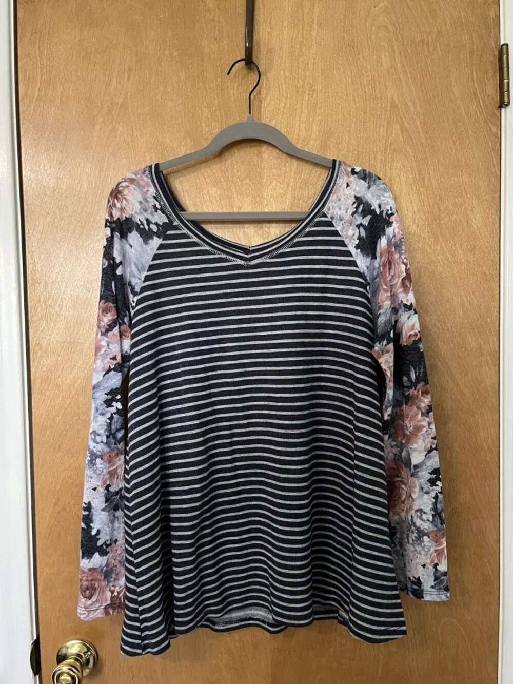 Oddy Size XL Blue & White Striped Swing Top with Pink Floral Sleeves
